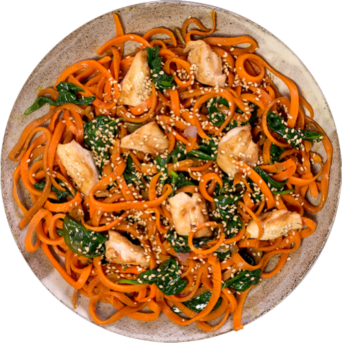 Karottennudeln mit Spinat (vegan)