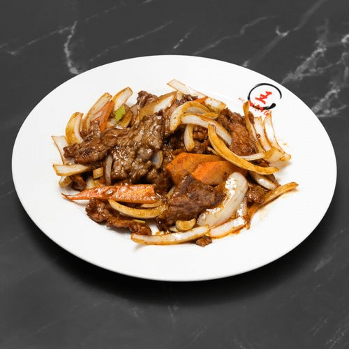 Rindfleisch mit Zwiebeln