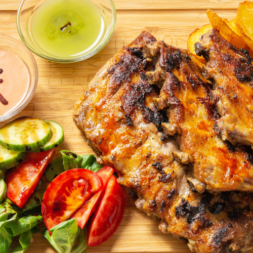 Kalbs Spareribs Mit Bratkartoffen Und Salat Mit 2 saucen