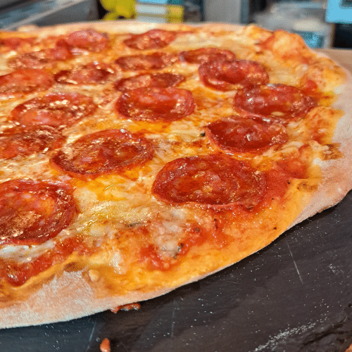 Pizza Calabrese (scharf)