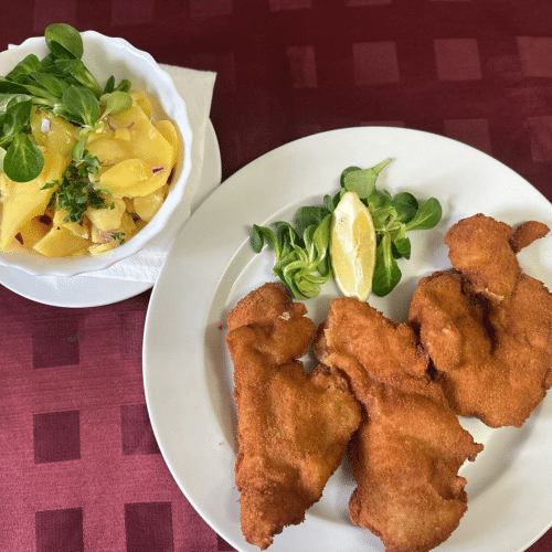 Ausgelöstes Backhendl