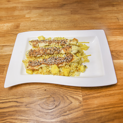 Fried Rice mit Pineapples und Satay Chicken