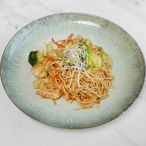 Wok gebratene Nudeln