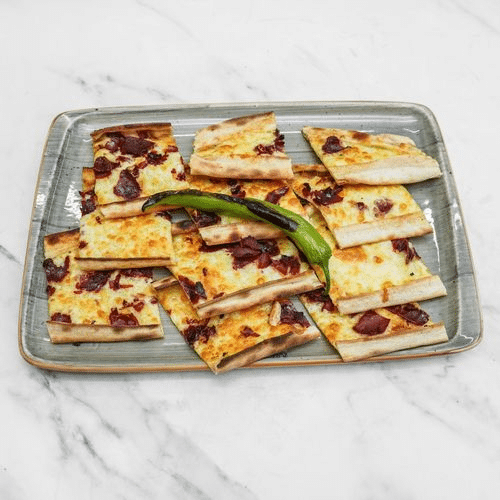 Pastirmali Pide
