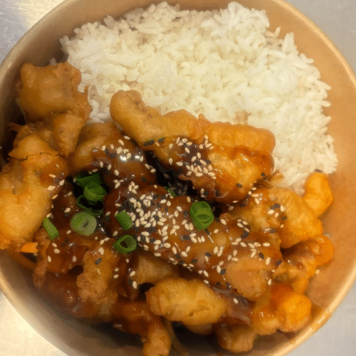 Gai Fan mit knusprigem Lachs und Teriyakisauce