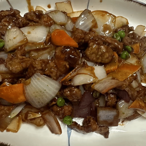 Rindfleisch mit Zwiebeln
