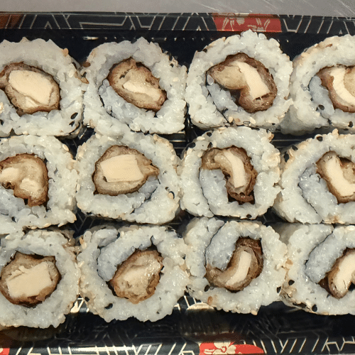 J16 Gebackenes Chicken mit Sesam maki 12 Stk