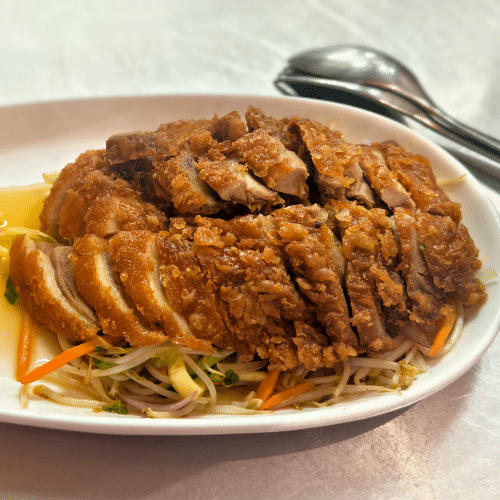 Knusprige Ente mit Sojasprossen und Knoblauchsauce