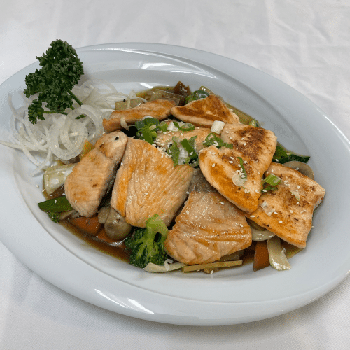 Gegrillter Lachs mit Gemüse