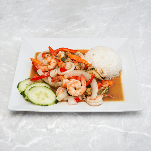 Seafood Pad Prik Grapauw (sehr scharf)