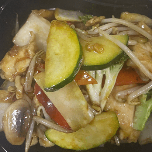 Hühnerfleisch mit Wok Gemüse