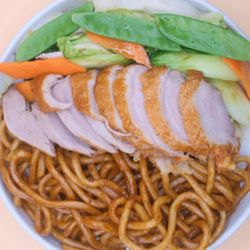 Gebratene Udon nach vietnamesische Art mit Ente