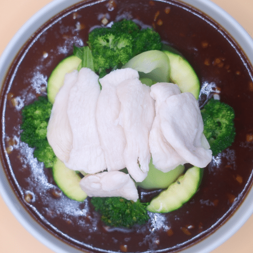 Knoblauchsauce mit Hühnerfleisch