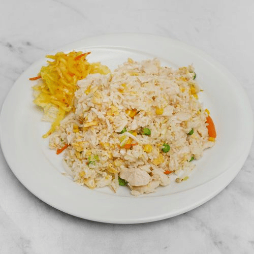 Gebratene Nudeln mit Hühnerfleisch