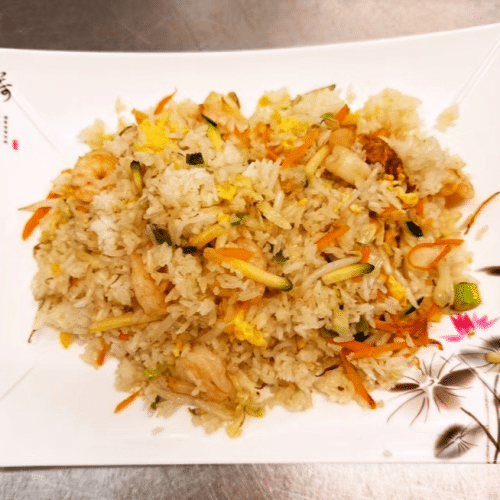 Gebratener Eierreis mit Garnelen