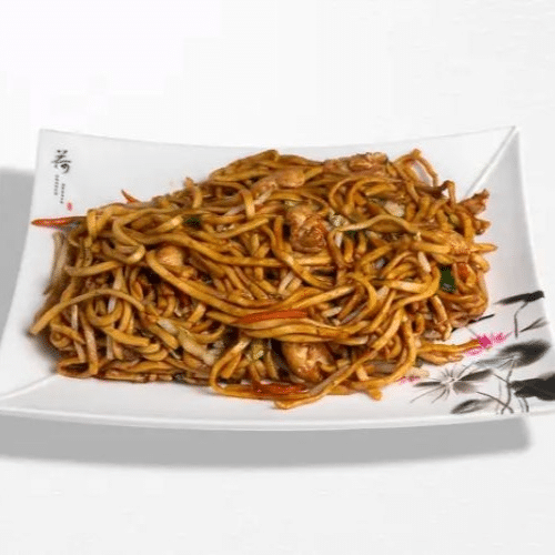 Hausgemachte Nudeln mit Hühnerfleisch