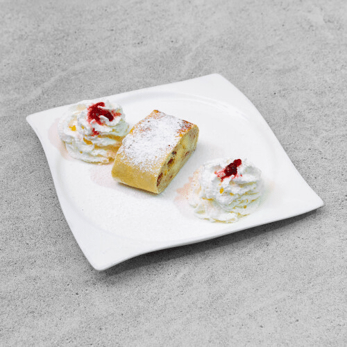 Apfelstrudel mit Staubzucker