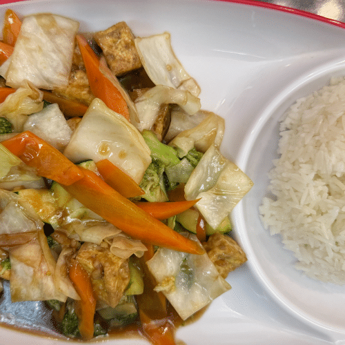 Tofu mit Wokgemüse Chop Suey , dazu Reis