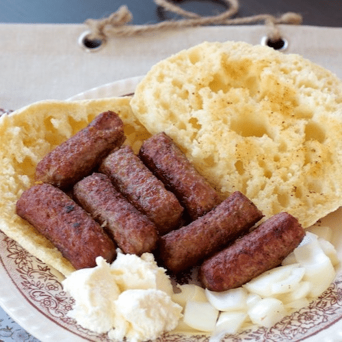 Cevapcici in Fladenbrot