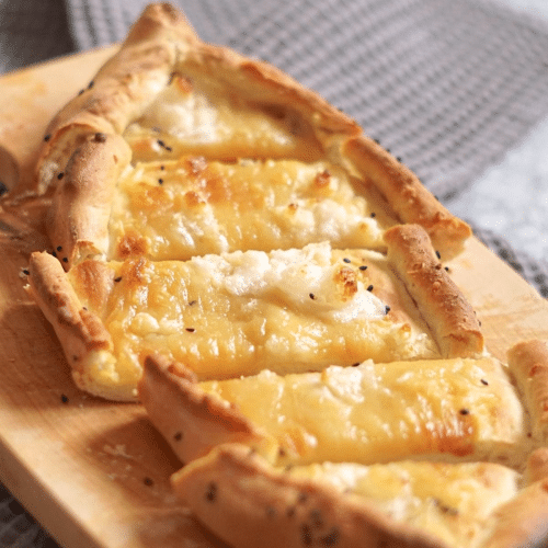 Pide mit Käse