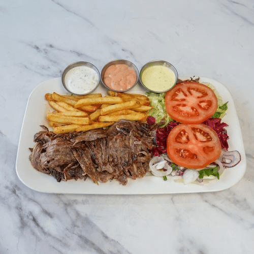 Beef Kebap Teller mit Pommes frites