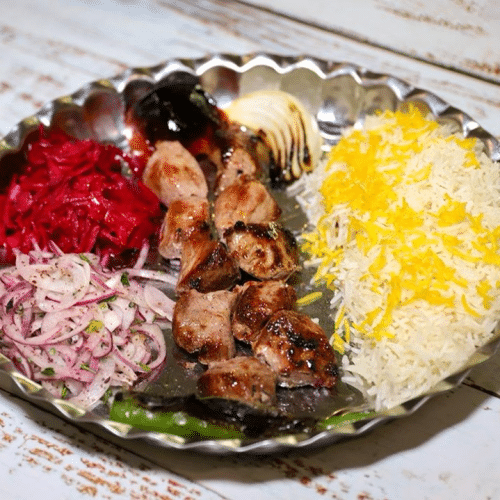 Lammspieß Tikka mit Beilage