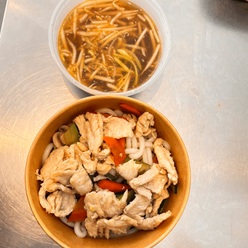 Hühnerfleisch Udon Nudelnsuppe
